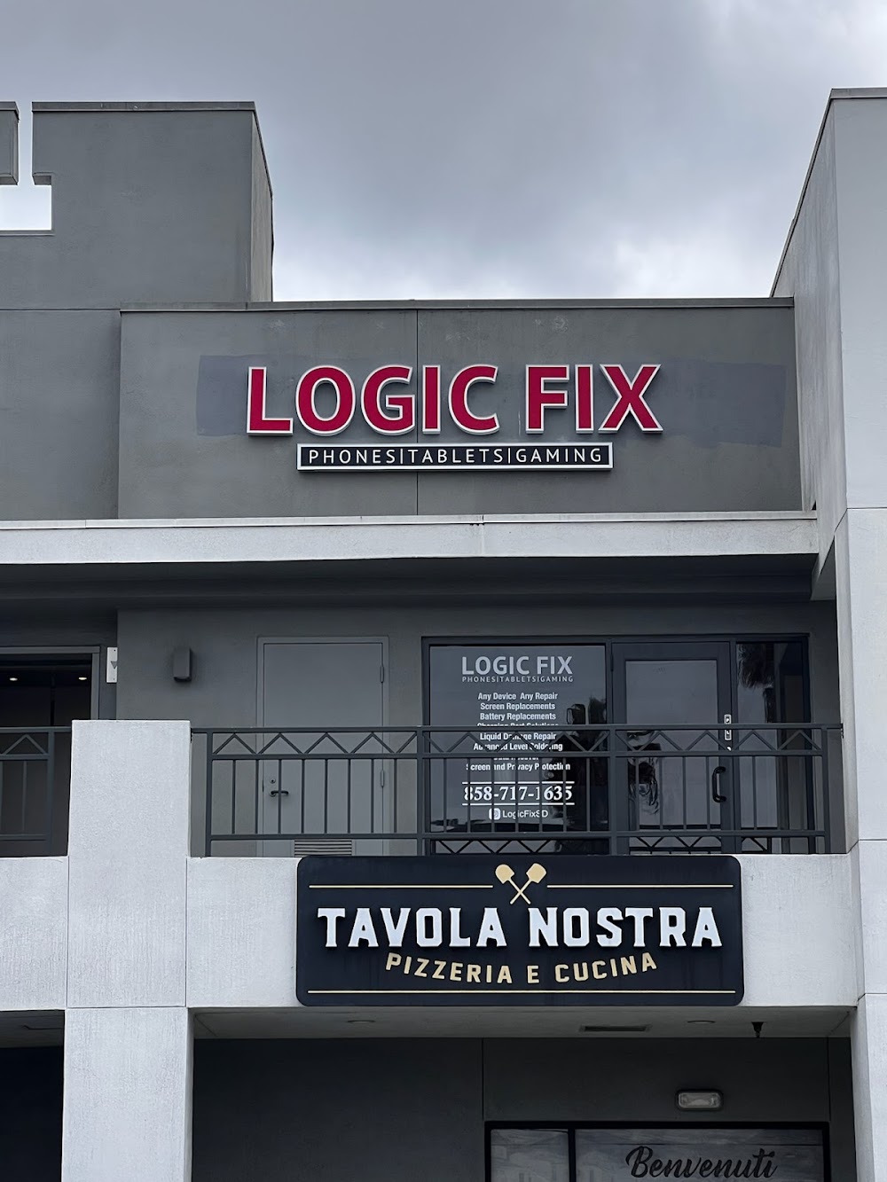 Logic Fix expert technician providing mobile phone repair services in San Diego, Mission Valley